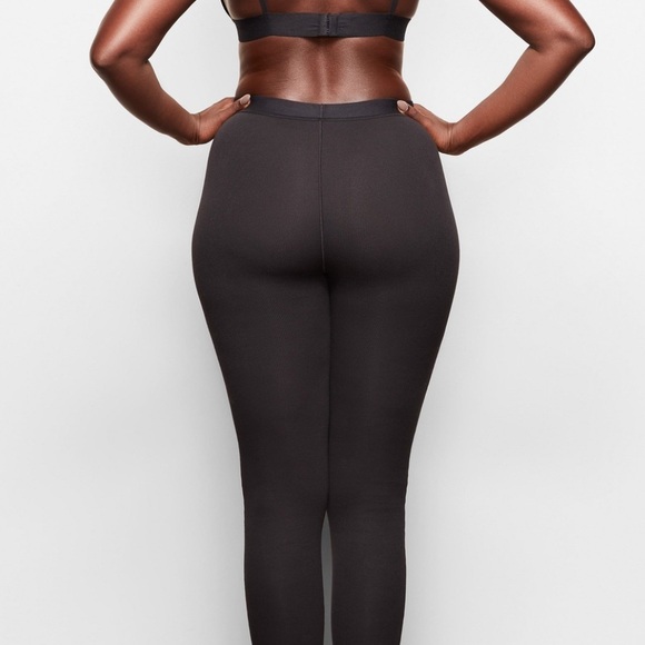 SKIMS Cotton Rib Legging - Picture 5 of 16
